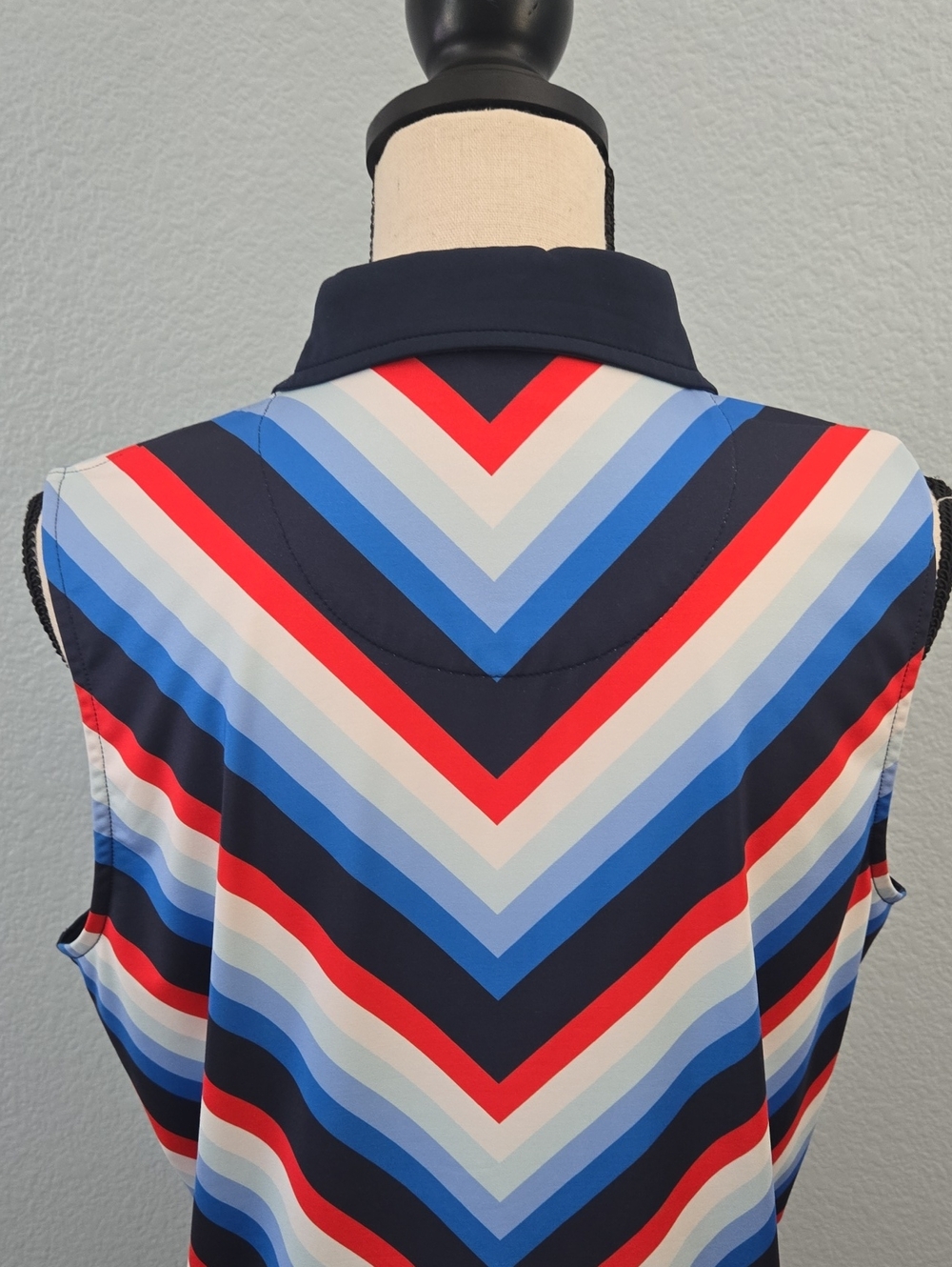 G/FORE Sleeveless Chevron Polo Top - Navy, Red & Light Blue Sz XL - Picture 9 of 11